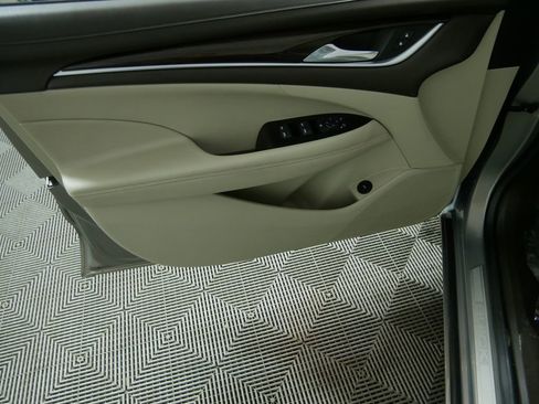 Used 2017 Buick LaCrosse Preferred image 13