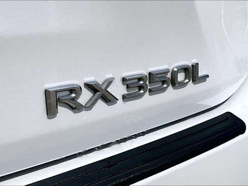 Used 2022 Lexus RX 350L FWD w/ Premium Package image 10