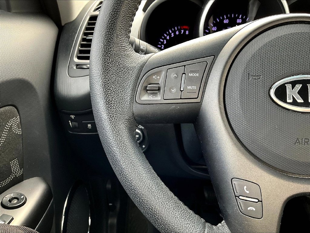 Used 2012 Kia Soul + w/ Audio Pkg FWD image 13