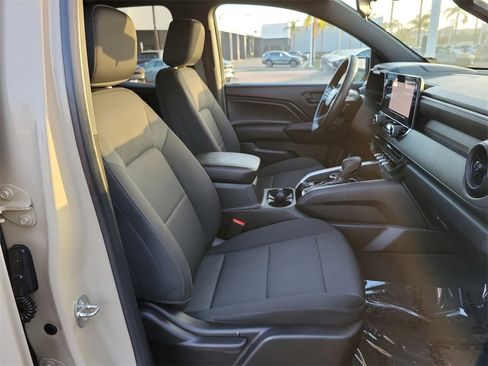 Used 2023 Chevrolet Colorado Trail Boss w/ Technology Package image 15