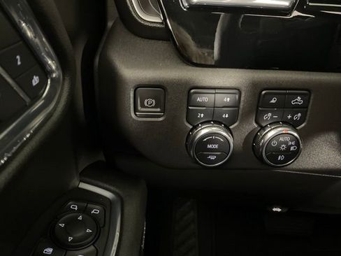 Used 2024 GMC Sierra 1500 SLT w/ SLT Premium Plus Package AWD/4WD image 28