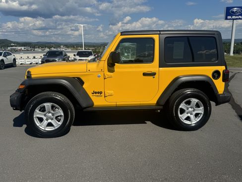 Used 2021 Jeep Wrangler Sport AWD/4WD image 7