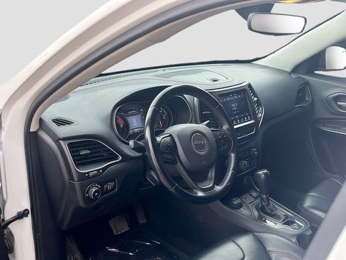Used 2020 Jeep Cherokee Trailhawk AWD/4WD image 9