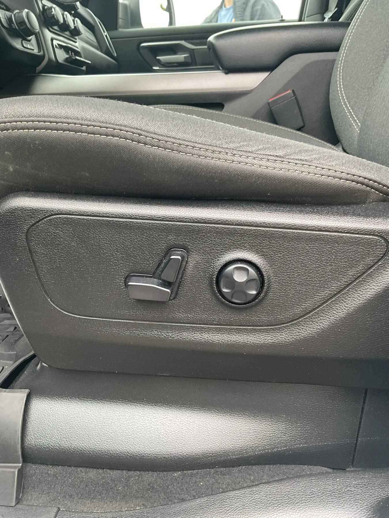 Used 2019 RAM 1500 Big Horn AWD/4WD image 37