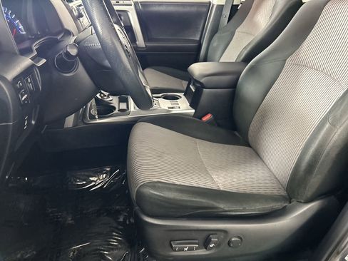 Used 2017 Toyota 4Runner SR5 AWD/4WD image 20