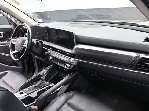 Used 2025 Kia Telluride S FWD image 32