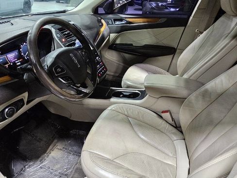 Used 2017 Lincoln MKC Select w/ Select Plus Package image 19