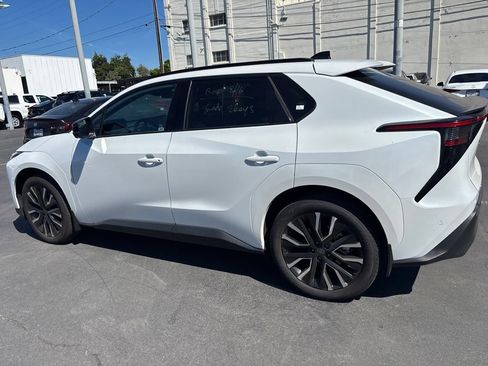 Used 2026 Toyota bZ AWD/4WD image 8