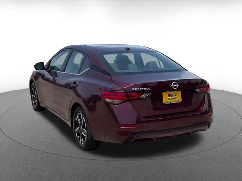 Used 2025 Nissan Sentra SV FWD image 9