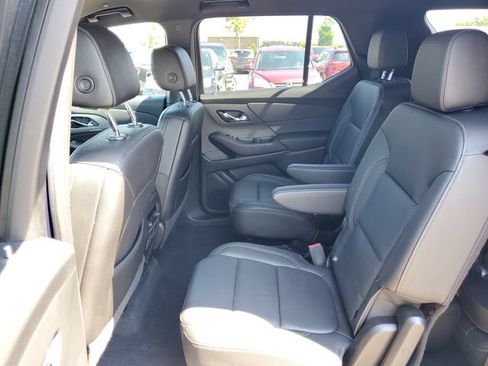 Used 2022 Chevrolet Traverse LT w/ LT Premium Package FWD image 31