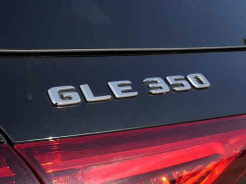 Used 2020 Mercedes-Benz GLE 350 4MATIC w/ 3rd Row Seat Package image 19