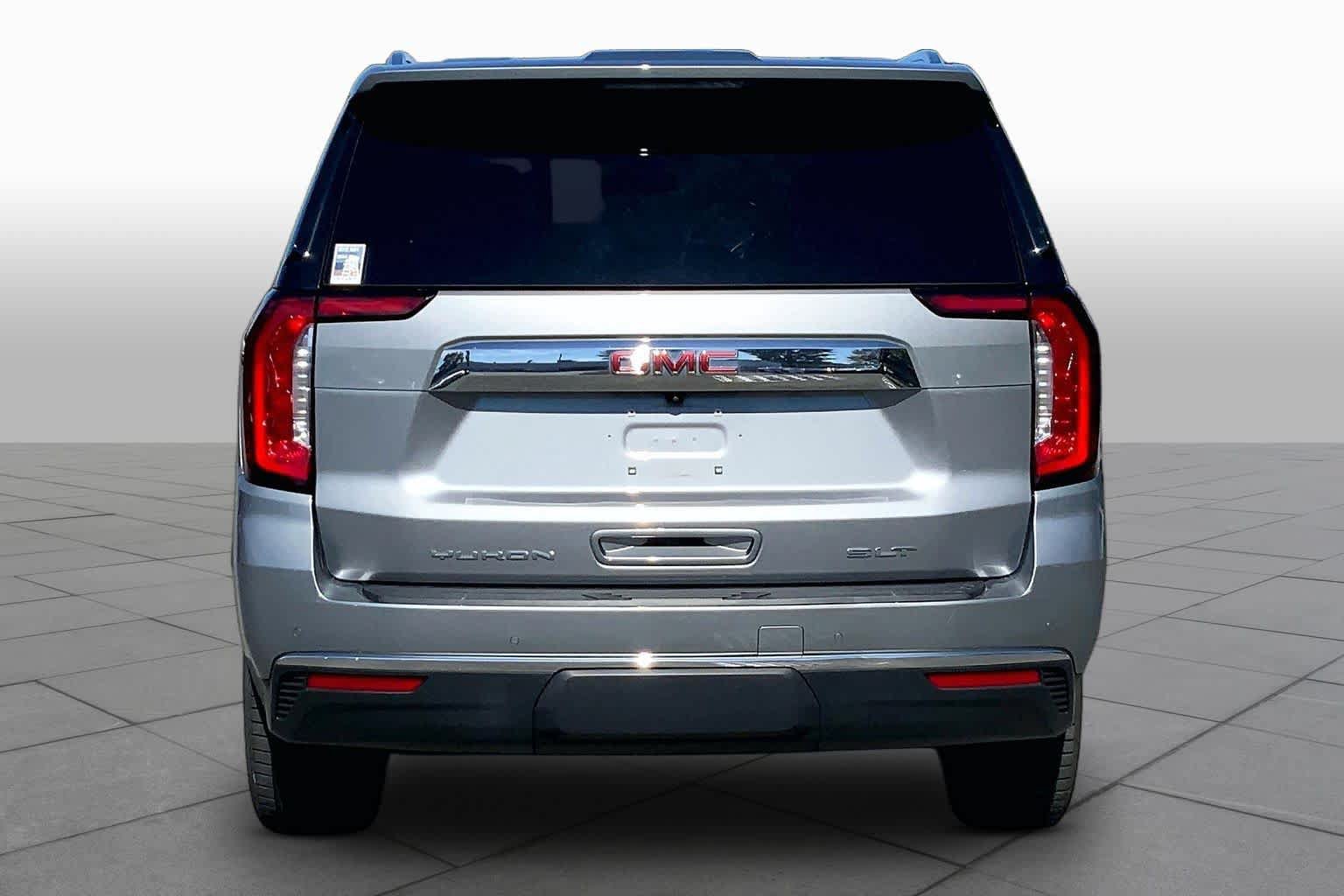 Used 2023 GMC Yukon SLT AWD/4WD image 5