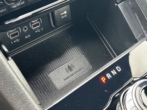 Used 2025 Jeep Grand Cherokee Altitude RWD image 36