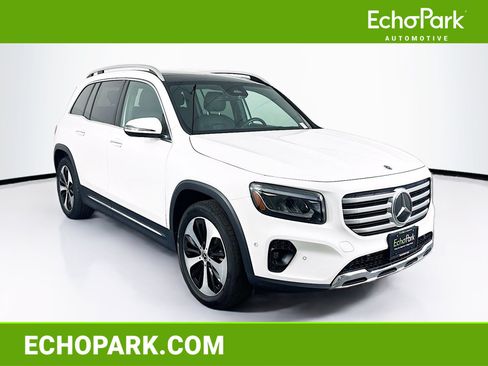Used 2025 Mercedes-Benz GLB 250 image 1