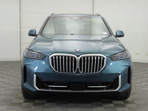 Certified 2026 BMW X5 xDrive40i w/ Premium Package AWD/4WD image 3