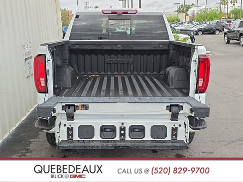 Used 2021 GMC Sierra 1500 AT4 w/ AT4 Value Package AWD/4WD image 8