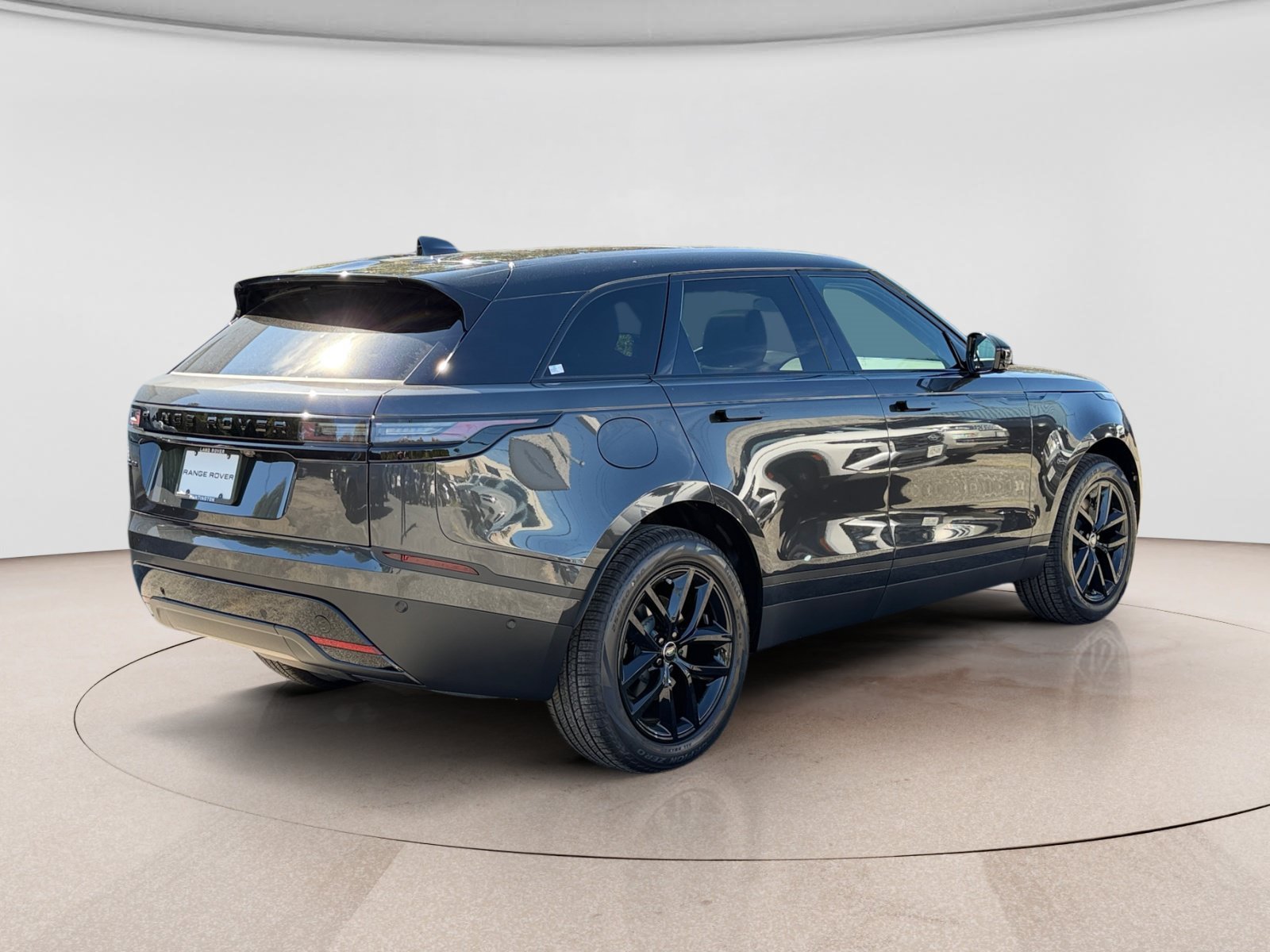 New 2026 Land Rover Range Rover Velar S AWD/4WD image 5
