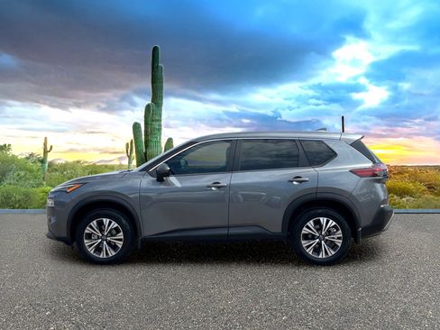 Used 2022 Nissan Rogue SV FWD image 3