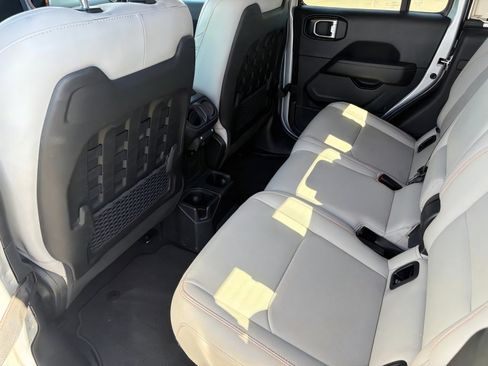 Used 2022 Jeep Gladiator Mojave w/ LED Lighting Group AWD/4WD image 25