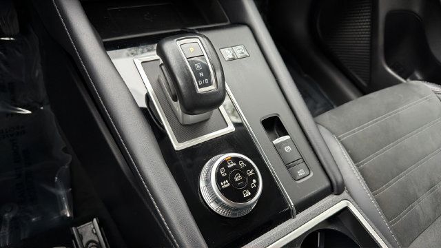 Used 2024 Mitsubishi Outlander Ralliart AWD/4WD image 30