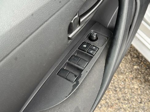 Used 2024 Toyota Corolla LE image 12