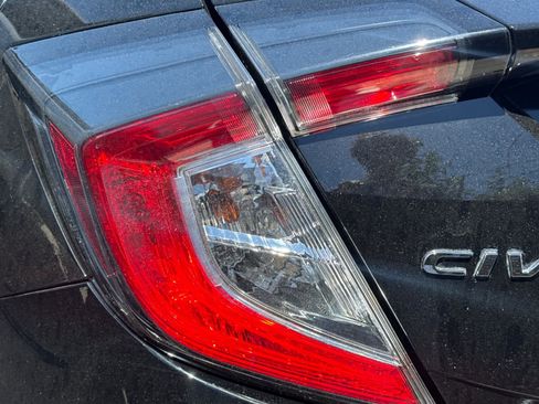 Used 2021 Honda Civic Sport image 14