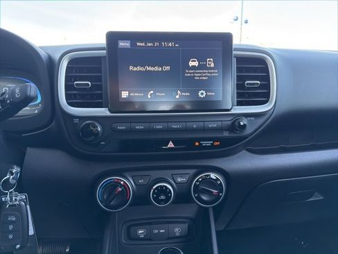 Used 2026 Hyundai Venue SE image 23