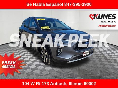 Used 2023 Ford Escape Platinum AWD/4WD image 1