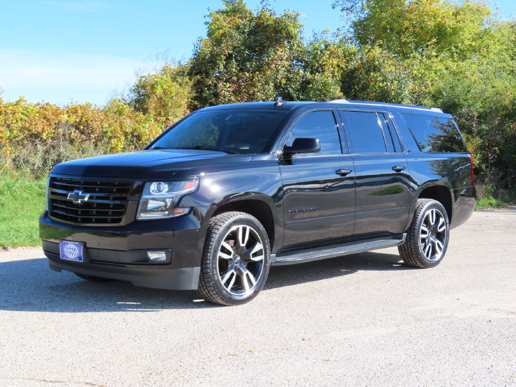 Used 2020 Chevrolet Suburban LT AWD/4WD image 29