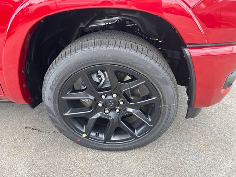 New 2027 RAM 1500 Laramie w/ Night Edition AWD/4WD image 9