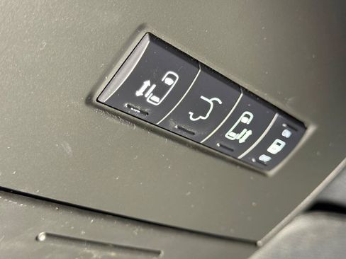 Used 2016 Dodge Grand Caravan R/T FWD image 38