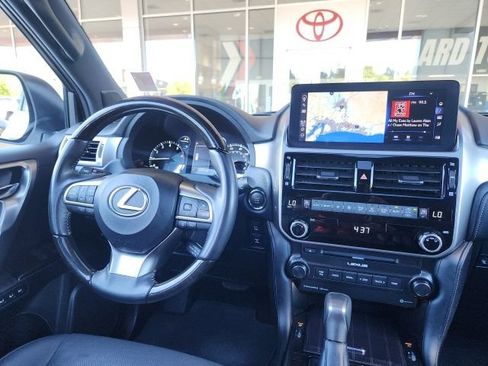 Used 2022 Lexus GX 460 Premium w/ Premium Package AWD/4WD image 21