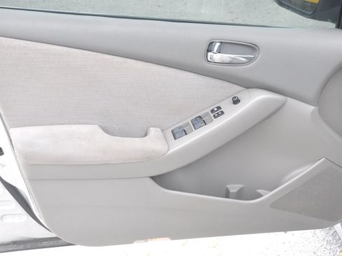 Used 2012 Nissan Altima 2.5 FWD image 29