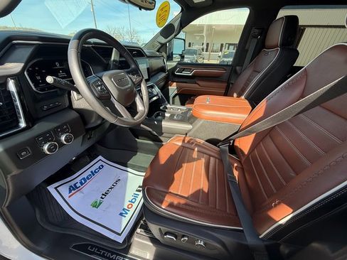 Used 2024 GMC Sierra 2500 Denali Ultimate image 12