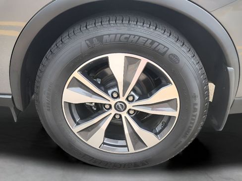 Used 2023 Nissan Murano SV w/ Cargo Package image 24