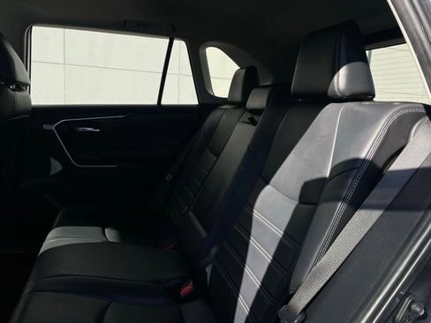 Used 2023 Toyota RAV4 XLE Premium image 39