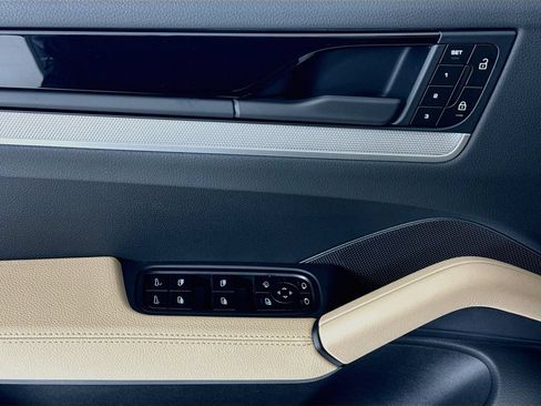 New 2026 Porsche Cayenne AWD/4WD image 11