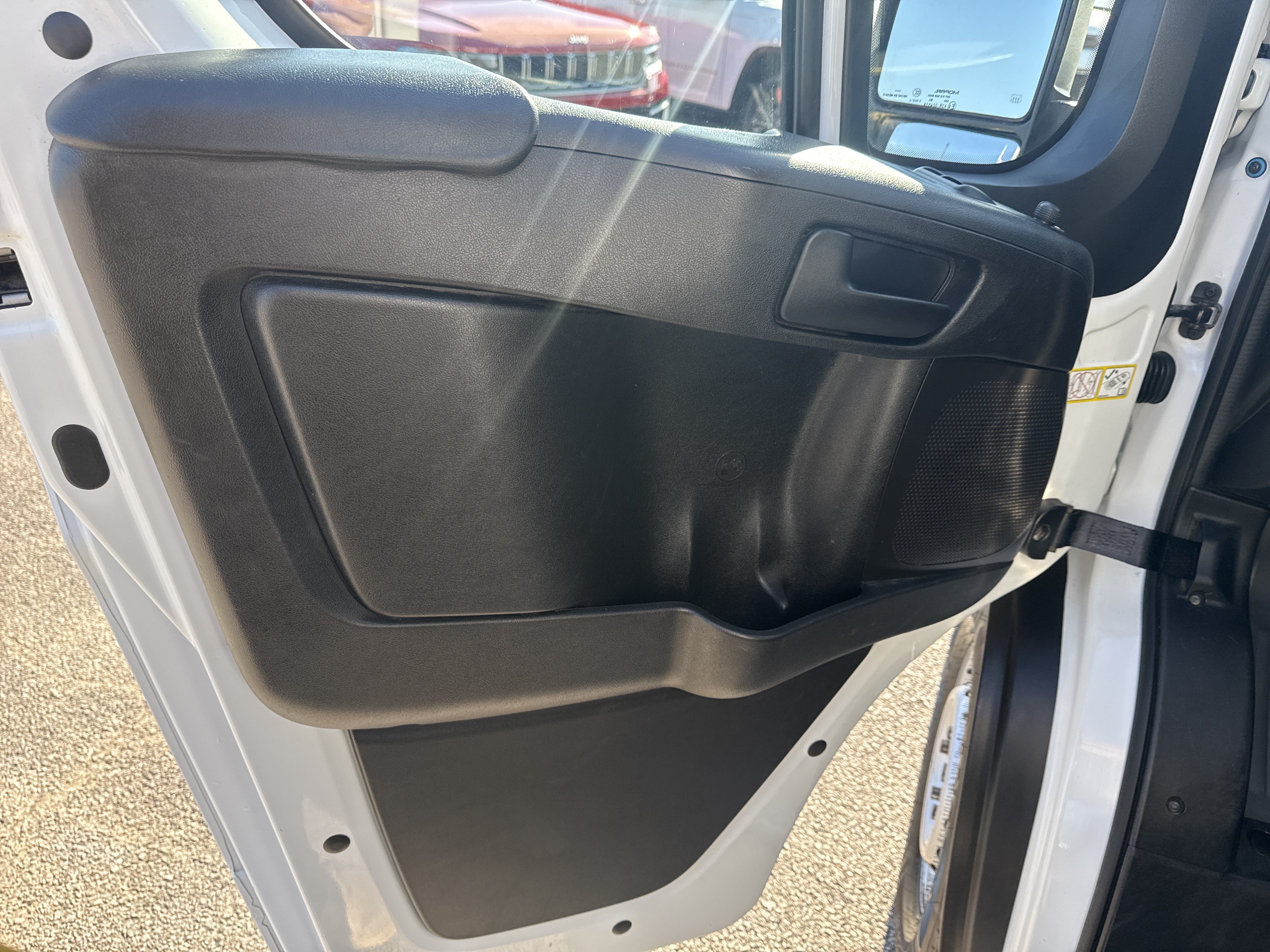 Used 2024 RAM ProMaster 2500 w/ Convenience Group FWD image 10