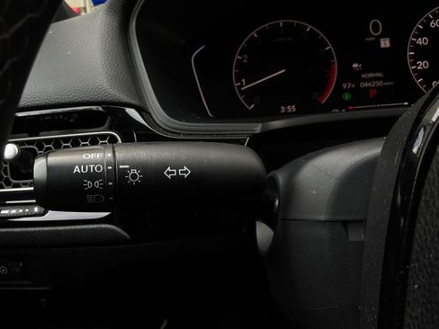 Used 2025 Honda Civic Sport image 34