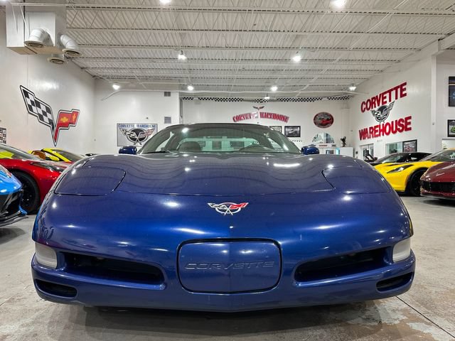 Used 2004 Chevrolet Corvette Coupe w/ Preferred Equipment Group RWD image 26