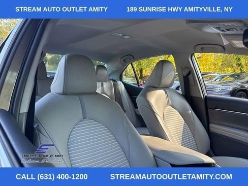Used 2020 Toyota Camry SE w/ Cold Weather Package AWD/4WD image 14