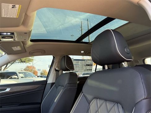 New 2026 Volkswagen Atlas SEL Premium R-Line image 19