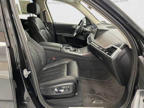 Used 2023 BMW X7 xDrive40i w/ Premium Package image 13