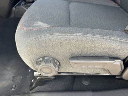Used 2026 Jeep Gladiator Rubicon AWD/4WD image 28