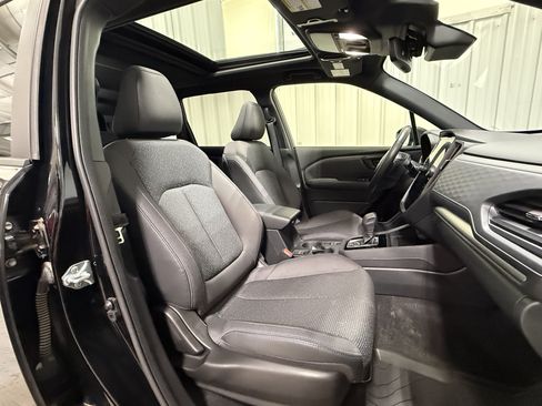 Used 2025 Subaru Forester Premium AWD/4WD image 10