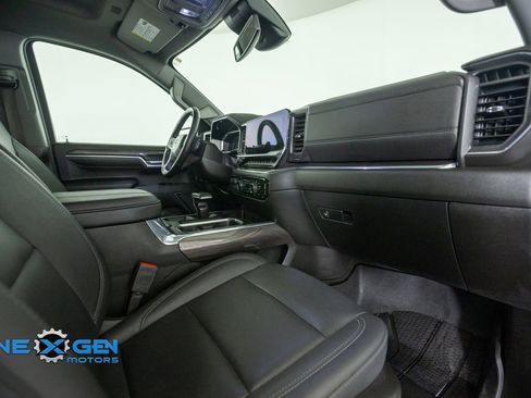 Used 2024 Chevrolet Silverado 1500 LTZ w/ LTZ Convenience Package II AWD/4WD image 42