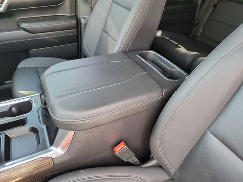 Used 2024 Chevrolet Silverado 1500 LT Trail Boss w/ Convenience Package II image 12