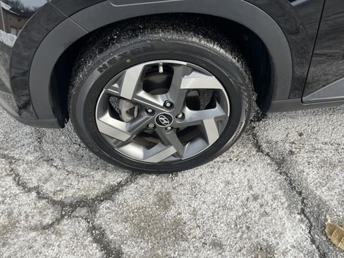 Used 2023 Hyundai Venue SEL image 10