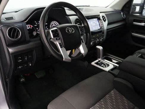Used 2021 Toyota Tundra SR5 w/ SR5 Upgrade Package AWD/4WD image 15