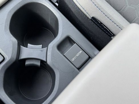 Used 2025 Subaru Forester image 19